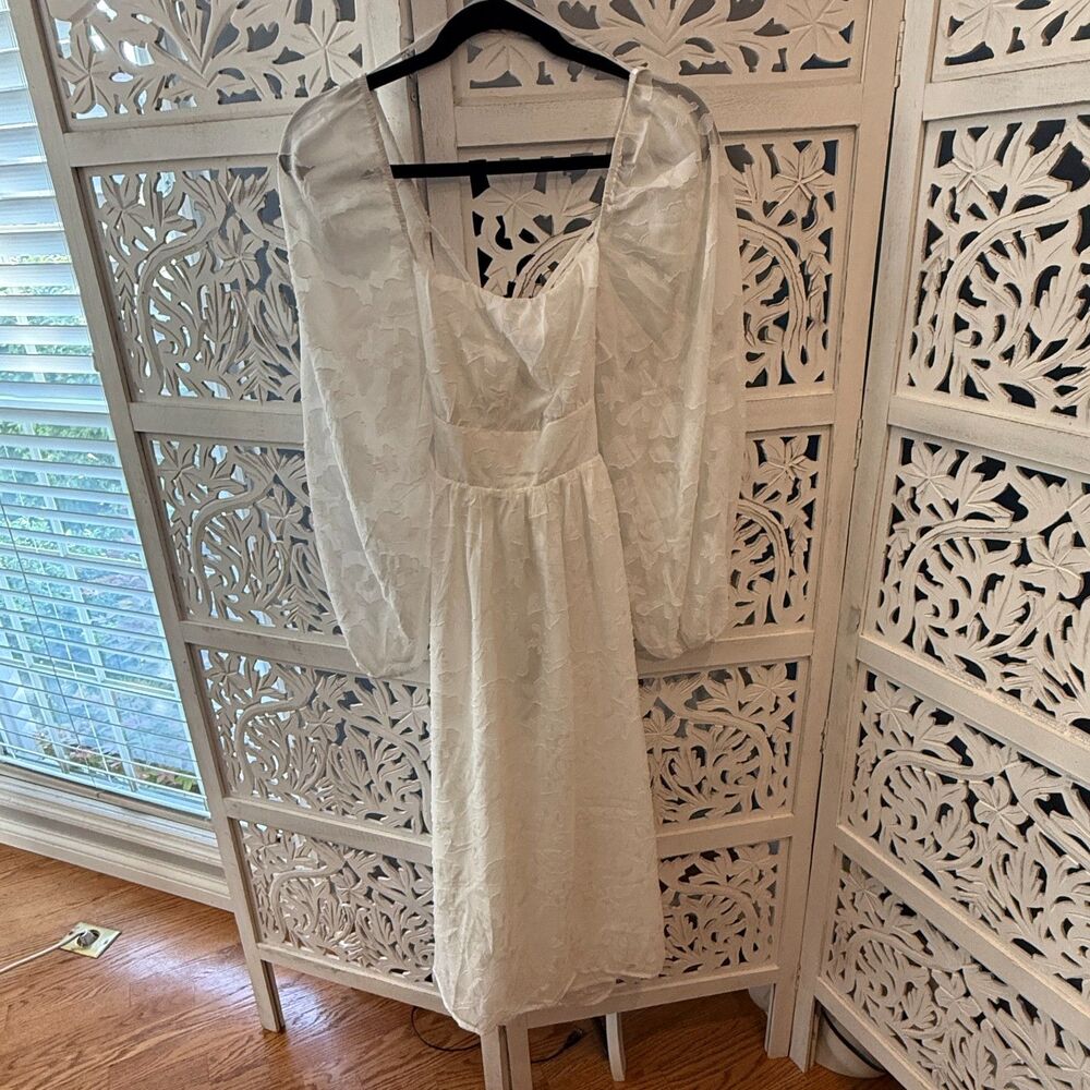 Lulu's White Dress Size Medium New With Tags Drawstring Back